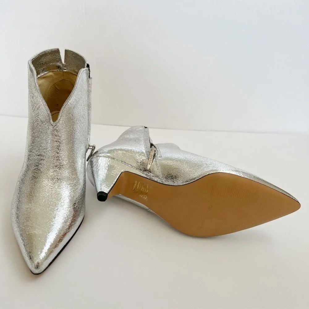 Anthropologie Ivylee Copenhagen Vivian Silver Metallic Ankle Boots 5.5 Pointed